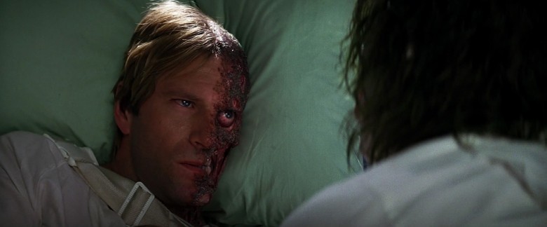 Ne kanıtlamaya çalışıyorsun? herkesin içten içe senin kadar kötü olduğunu mu? sen yalnızsın.