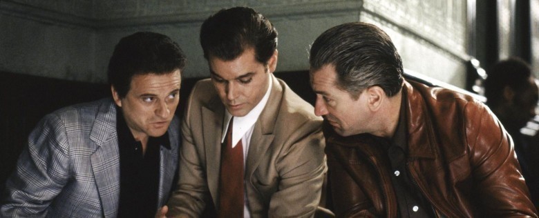 Bize göre başka türlü yaşamak salaklıktı. Bize göre boktan işlerde çalışıp maaşa talim eden, metroya binip faturalar için endişelenen örnek vatandaşlar yaşamıyorlardı... Onlar salaktı, korkaklardı. Bir şey istediğimiz de, gidip alırdık.