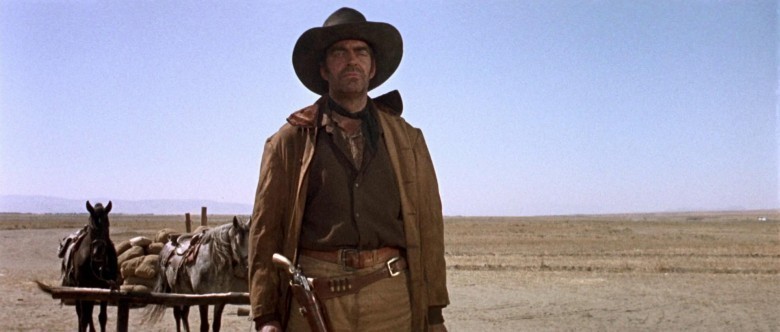 - Söylesene hepsini öldürmen şart mıydı?  Ben sadece biraz korkut demiştim. + İnsanlar ölürken çok korkuyorlar.